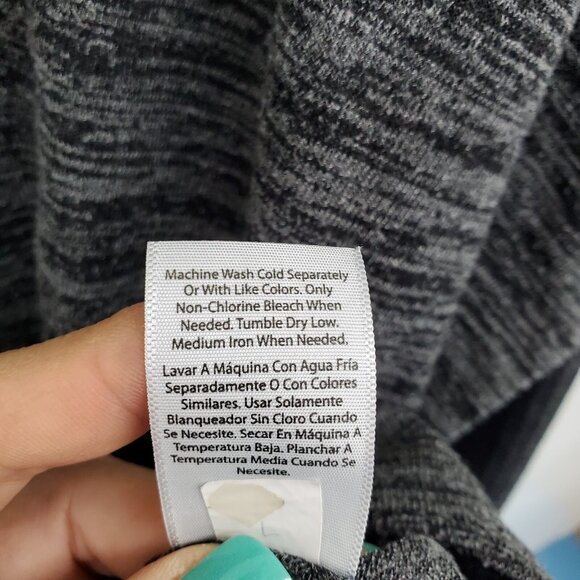 Terra & Sky 4X Sweater V-Neck Knit Lightweight Pullover Black Gray Plus Size - Picture 9 of 12